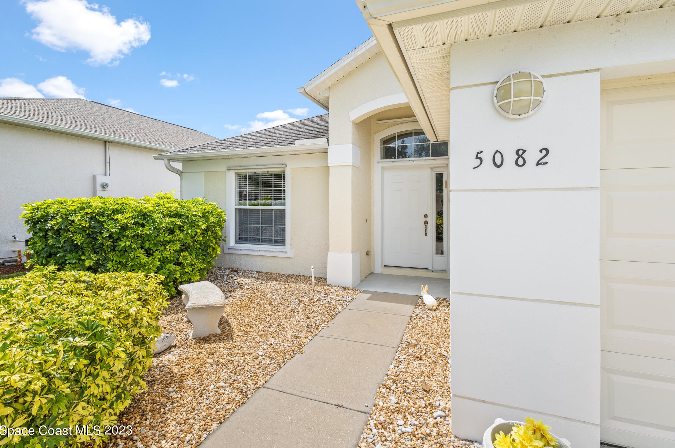 5082 Outlook Dr, Melbourne, FL 32940-2338