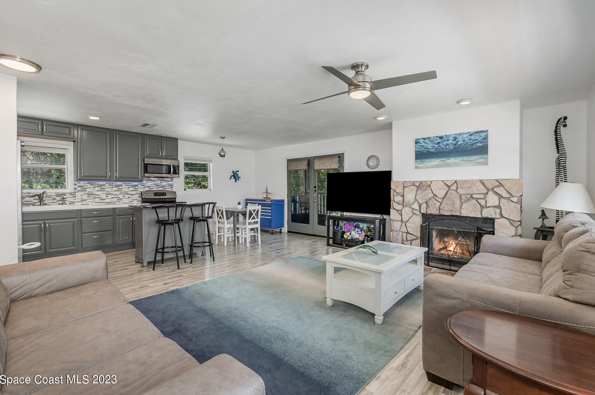 432 Thomas Dr, Melbourne, FL 32935-3320