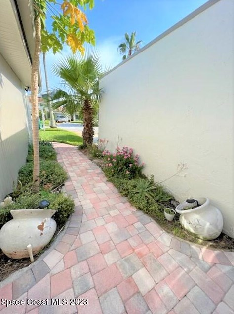 520 Summerset Ct, Melbourne, FL 32937-4017