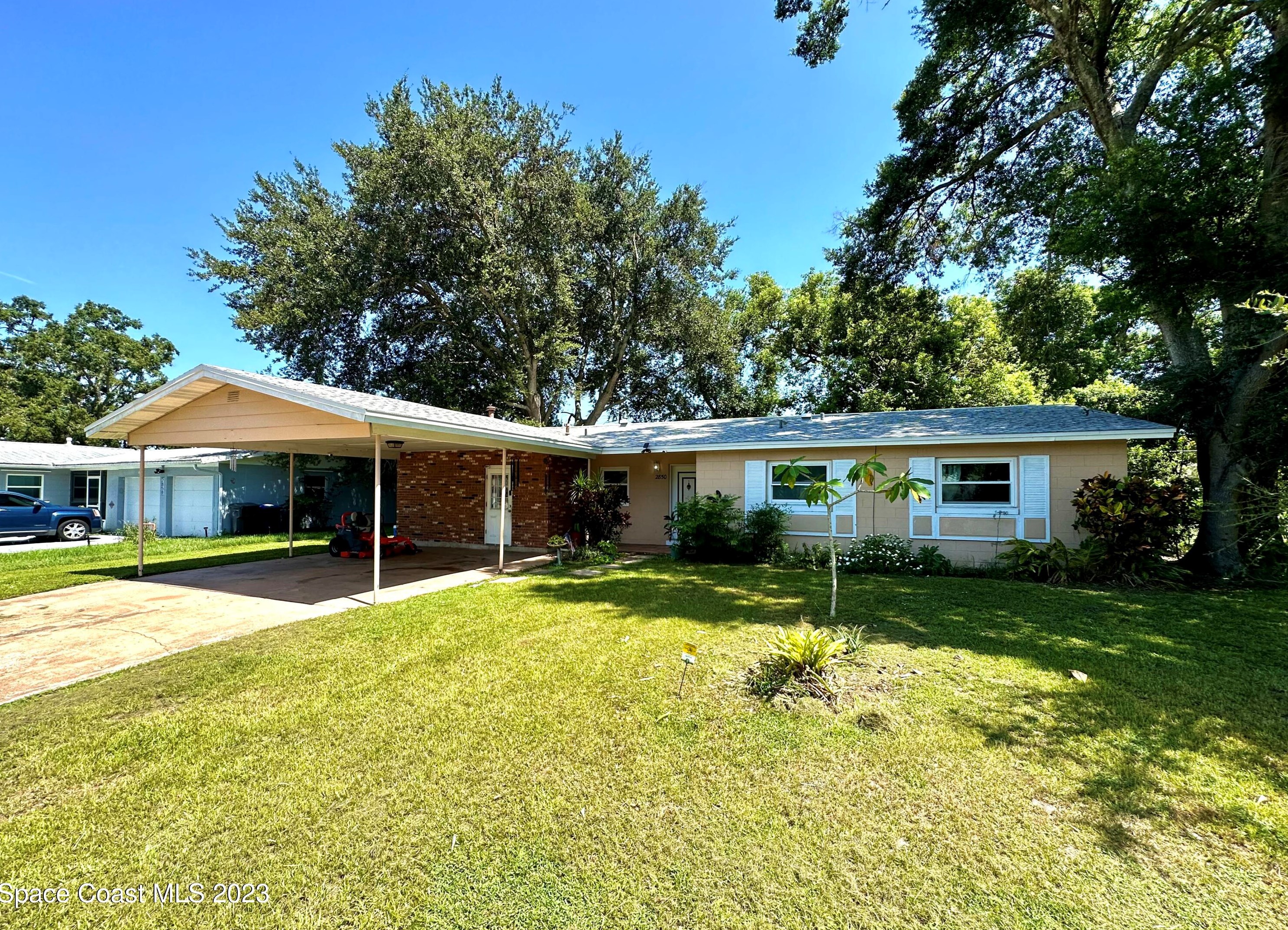 2850 Shady Oaks Dr, Titusville, FL 32796