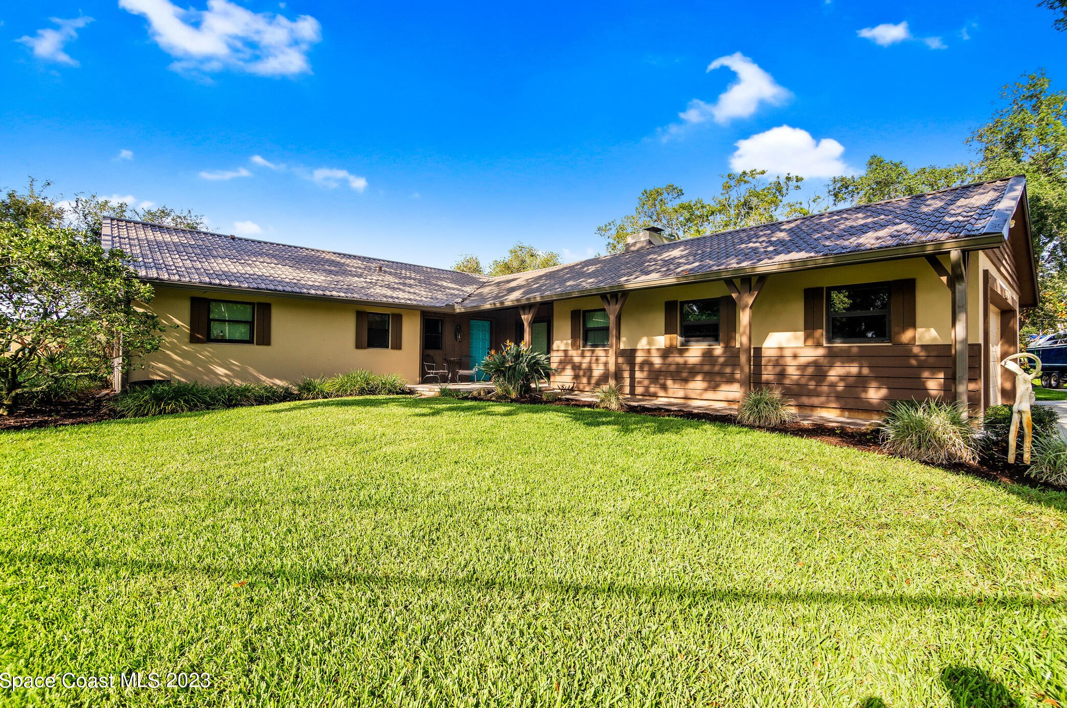 3605 Indian River Dr, Cocoa, FL 32926