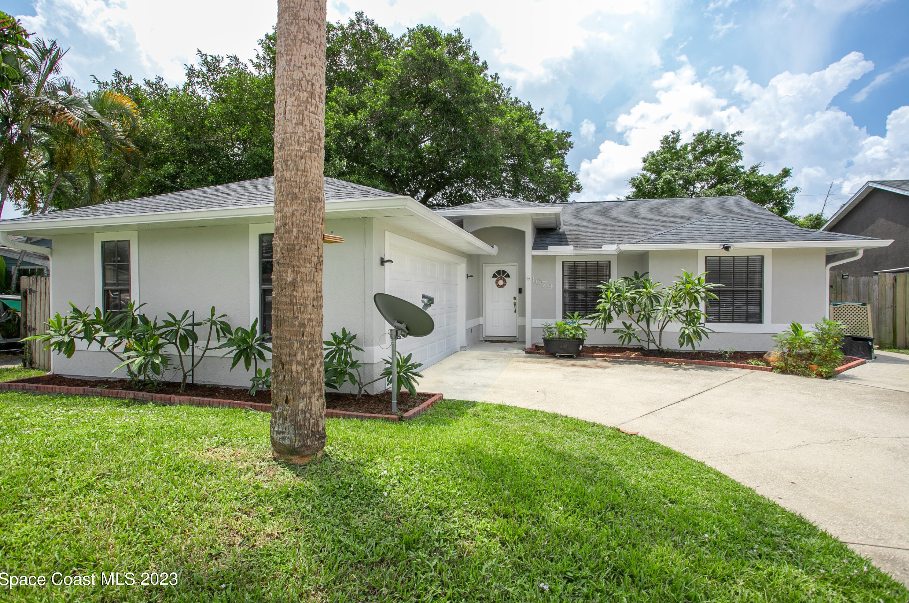 1679 Palm Ridge Rd, Melbourne, FL 32935-4301