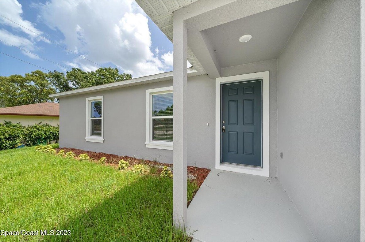 1232 Rayfield St, Melbourne, FL 32909-6203