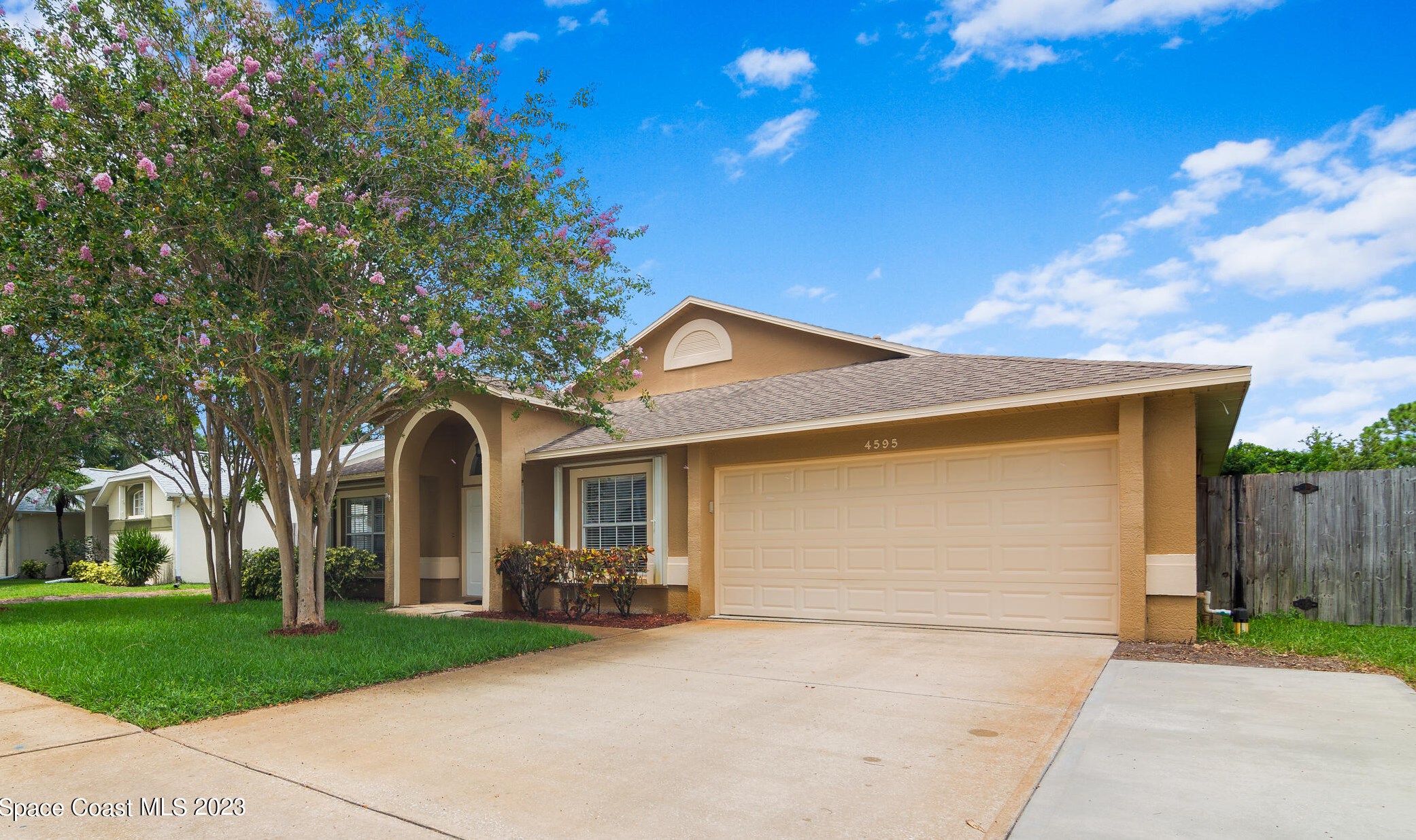 4595 Willow Bend Dr, Melbourne, FL 32935-7135