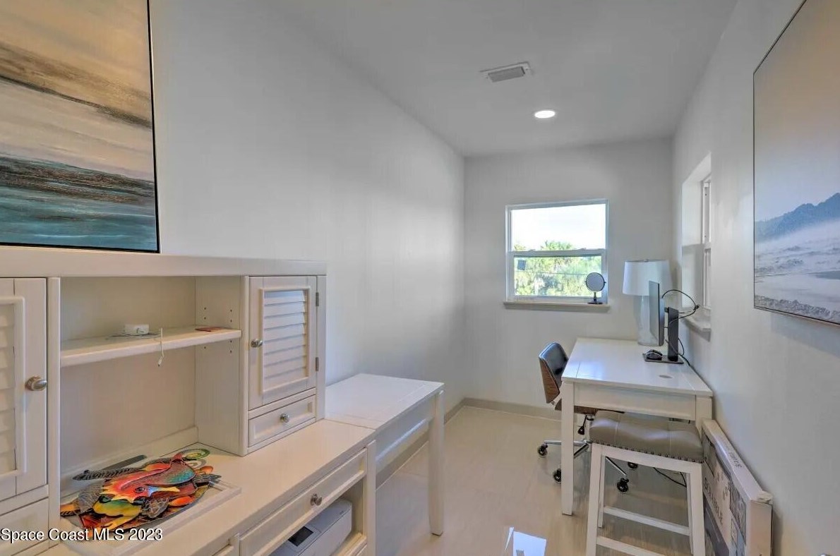 110 Sea Crst Dr, Melbourne FL 32951-3118 exterior