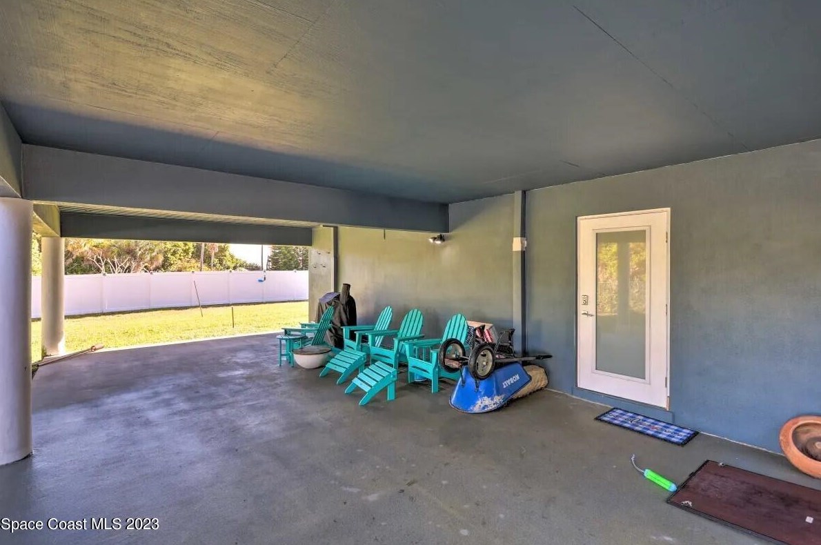 110 Sea Crst Dr, Melbourne FL 32951-3118 exterior