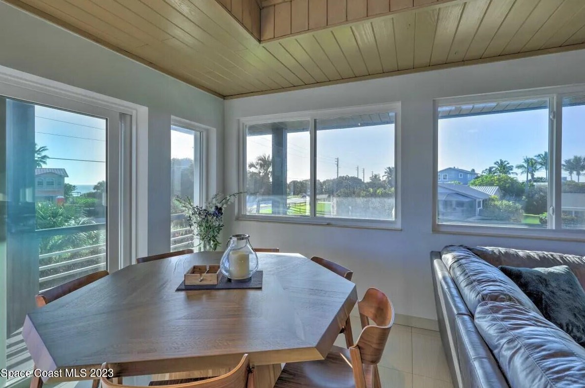 110 Sea Crst Dr, Melbourne FL 32951-3118 exterior