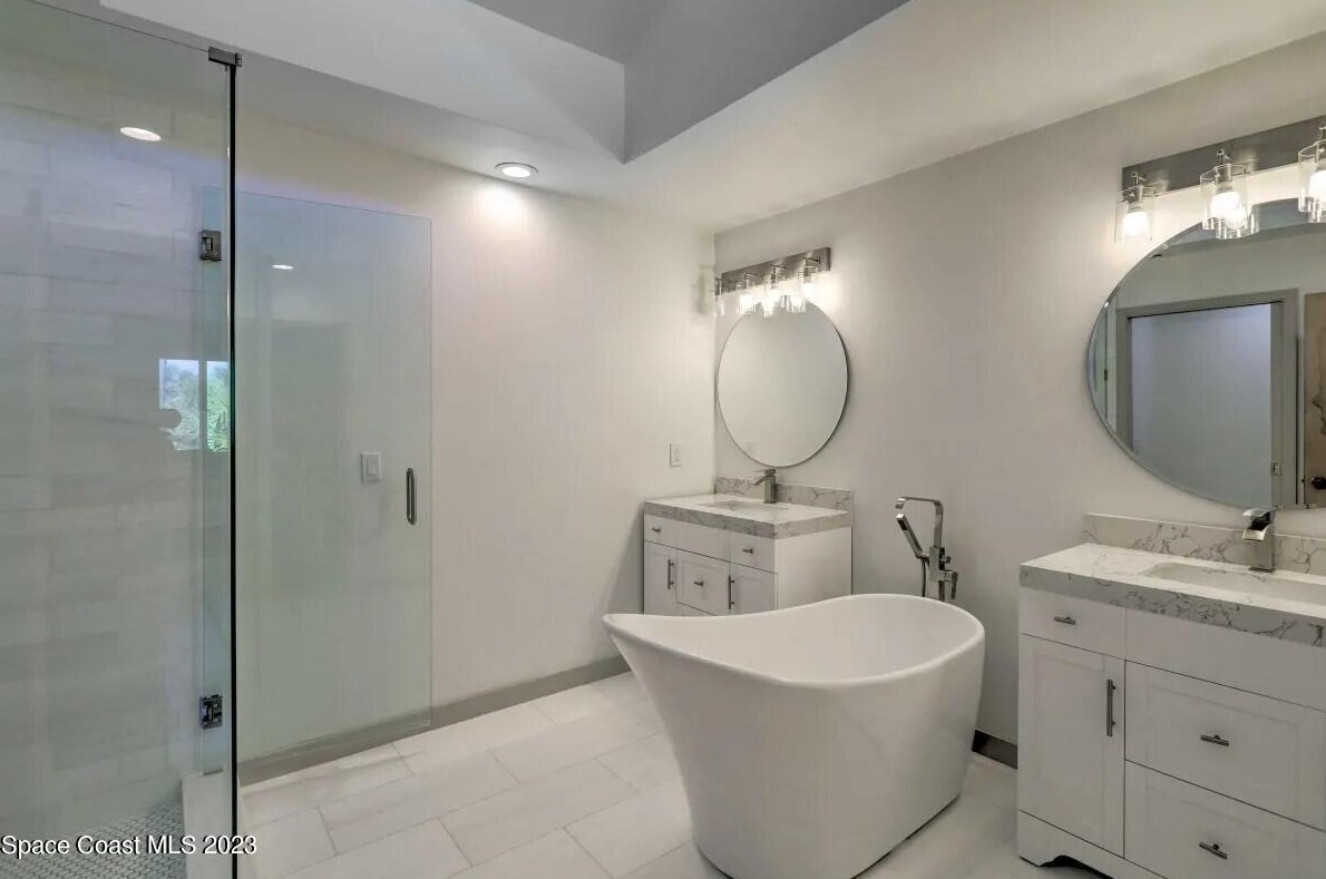 110 Sea Crst Dr, Melbourne FL 32951-3118 exterior