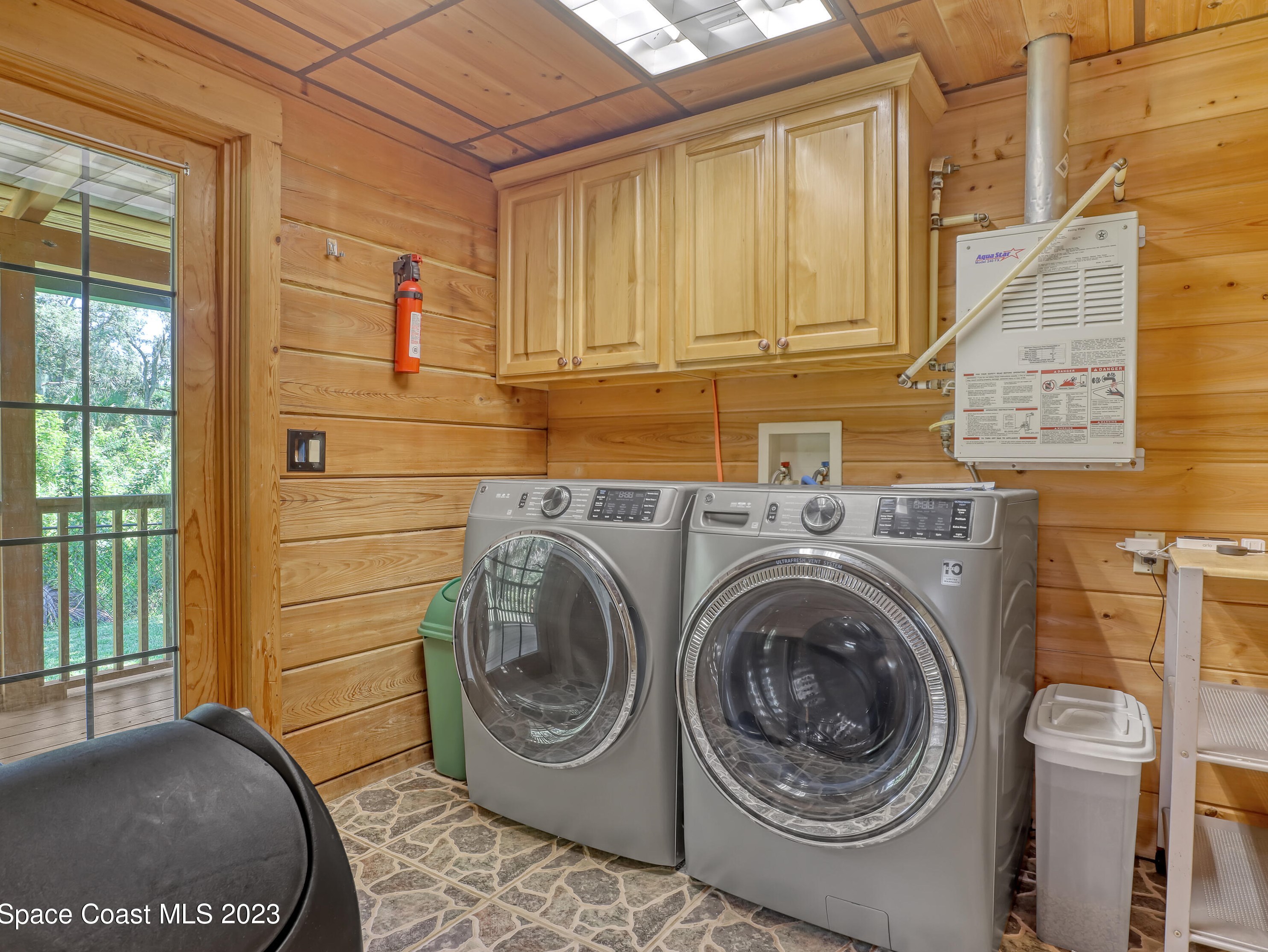 820 Newfound Harbor Dr, Merritt Island FL  32952-2762 exterior