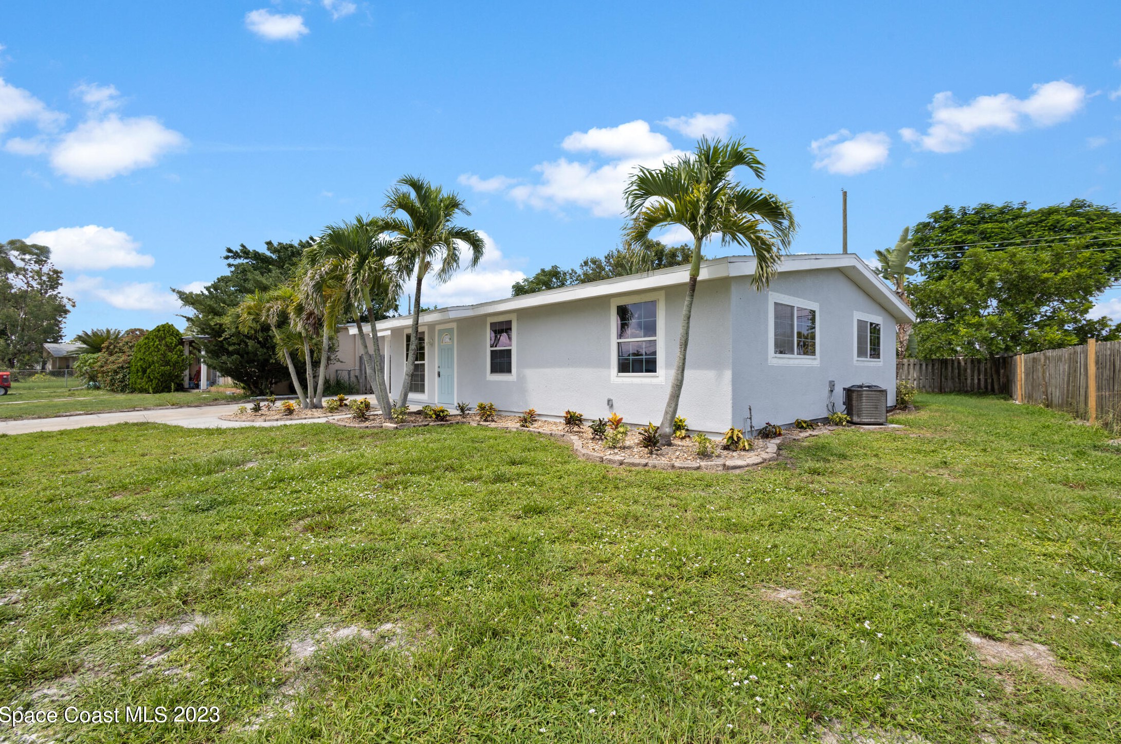 925 Abeto St, Melbourne, FL 32905-5904