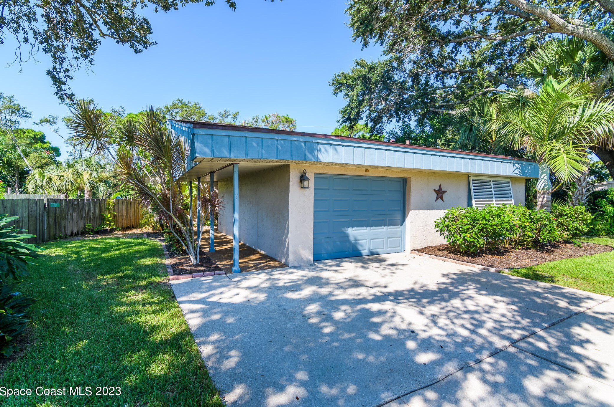 665 Myrtlewood Pl, Melbourne, FL 32940-7731