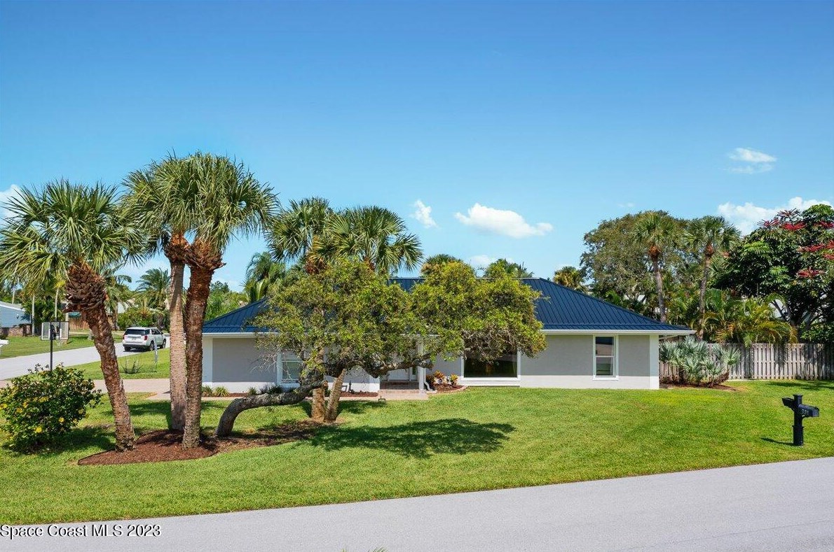 591 Spindle Palm Dr, Melbourne FL  32903-3855 exterior