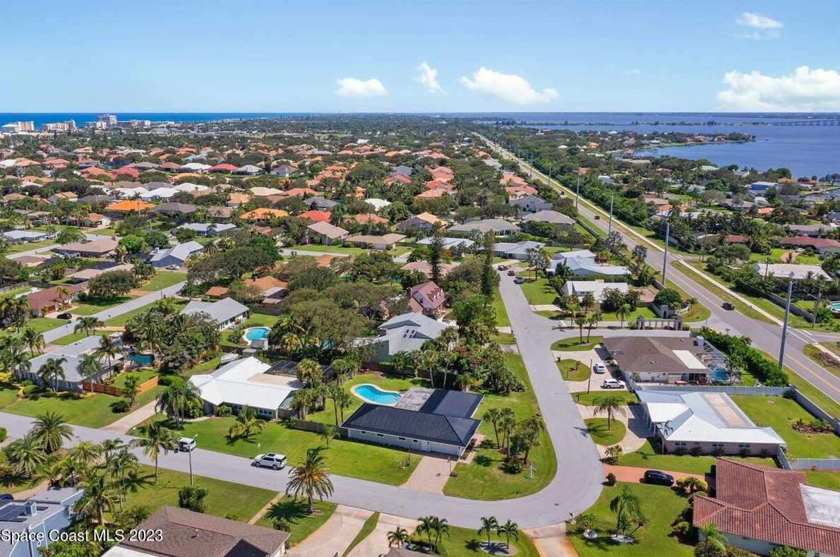 591 Spindle Palm Dr, Melbourne FL  32903-3855 exterior