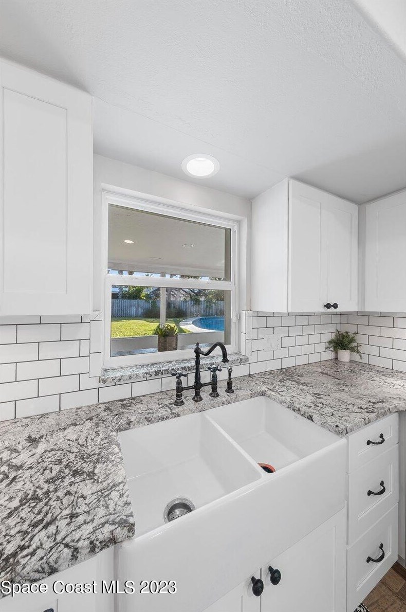 591 Spindle Palm Dr, Melbourne FL  32903-3855 exterior