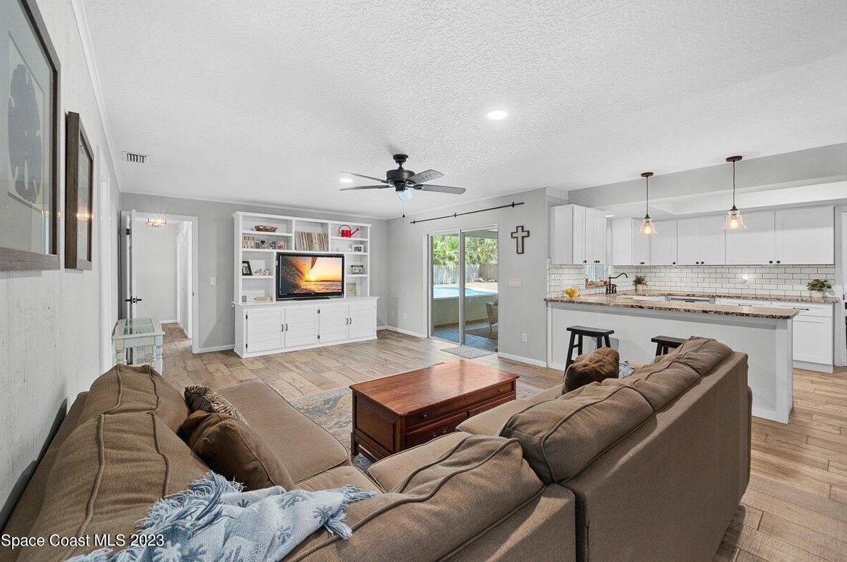 591 Spindle Palm Dr, Melbourne FL  32903-3855 exterior