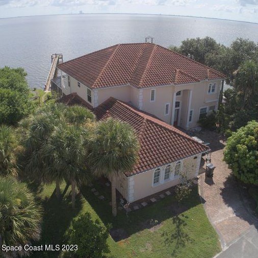 5485 Riveredge Dr, Titusville, FL 32780