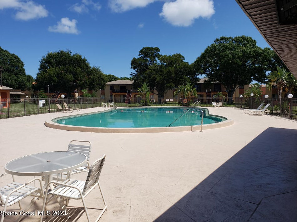 105 San Juan Cir, Melbourne FL  32935-5403 exterior