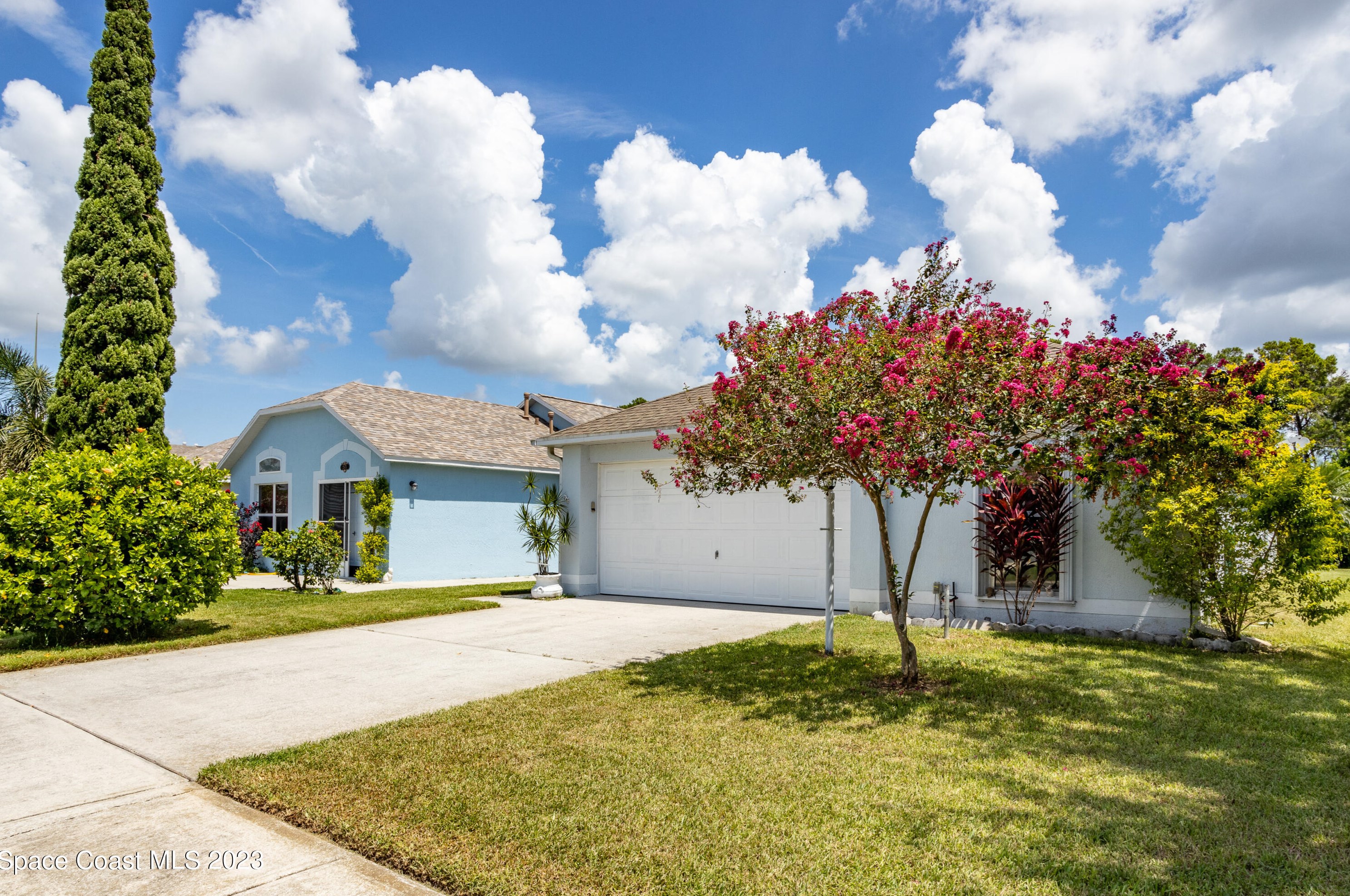2077 Redwood Cir, Melbourne, FL 32905-4000