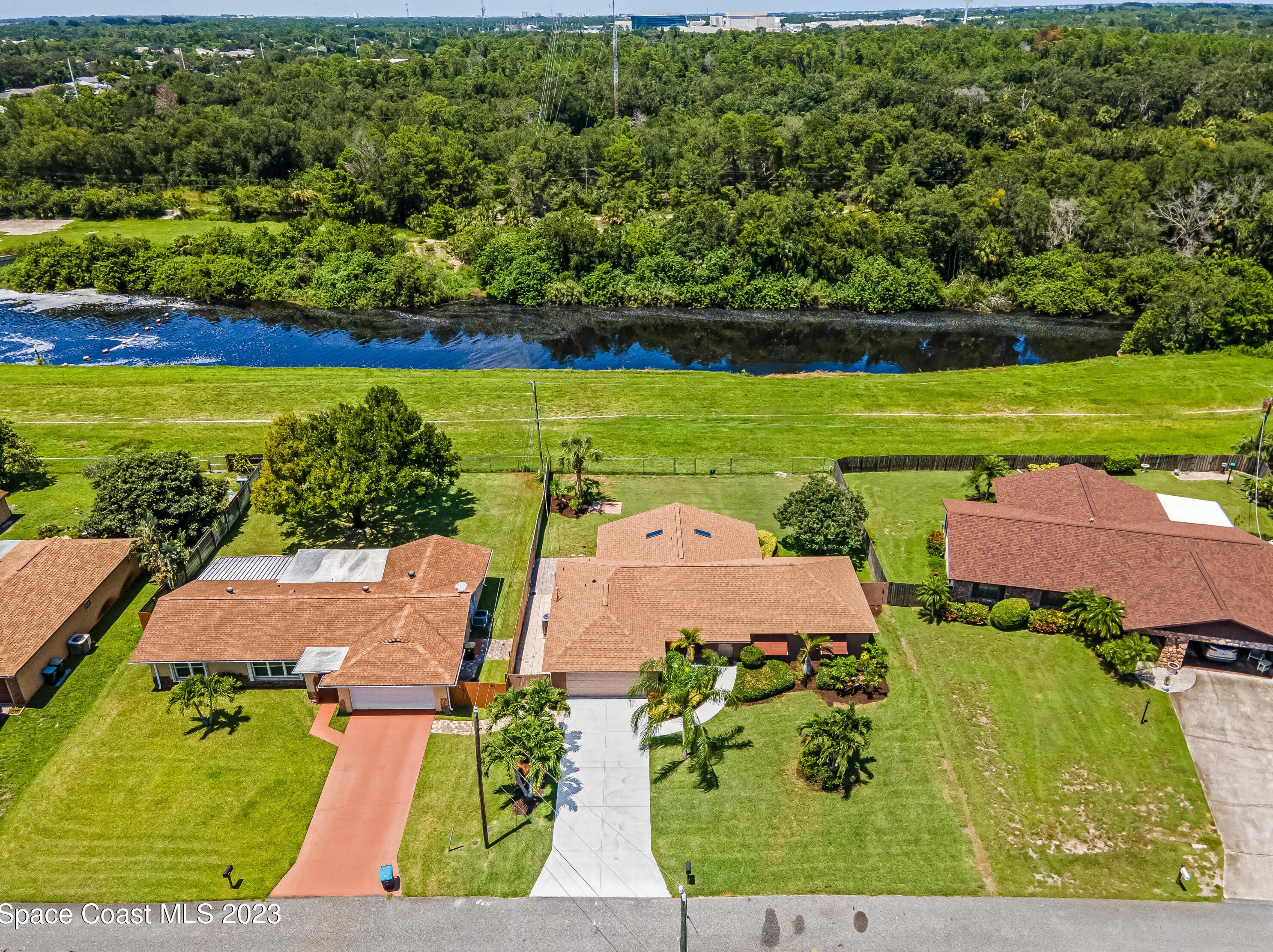 2285 Granville St, Melbourne, FL 32907-2608