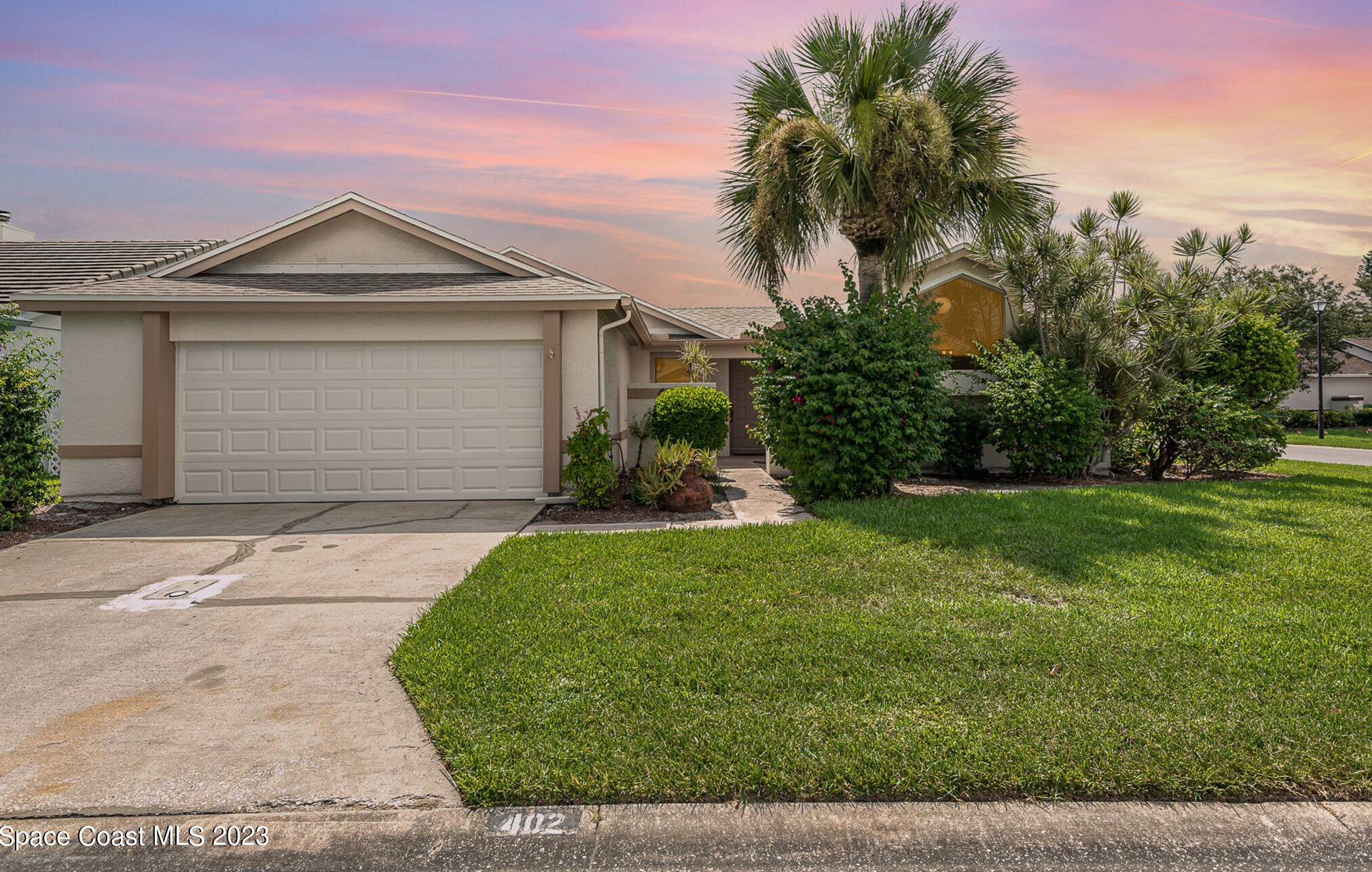 402 Maple Bluff Cir, Melbourne, FL 32940-1806