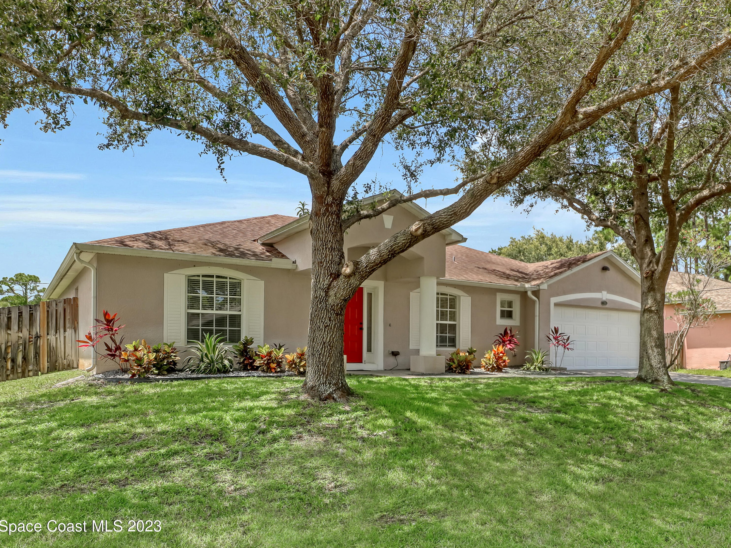 820 Hanau Ave, Melbourne, FL 32907-9329