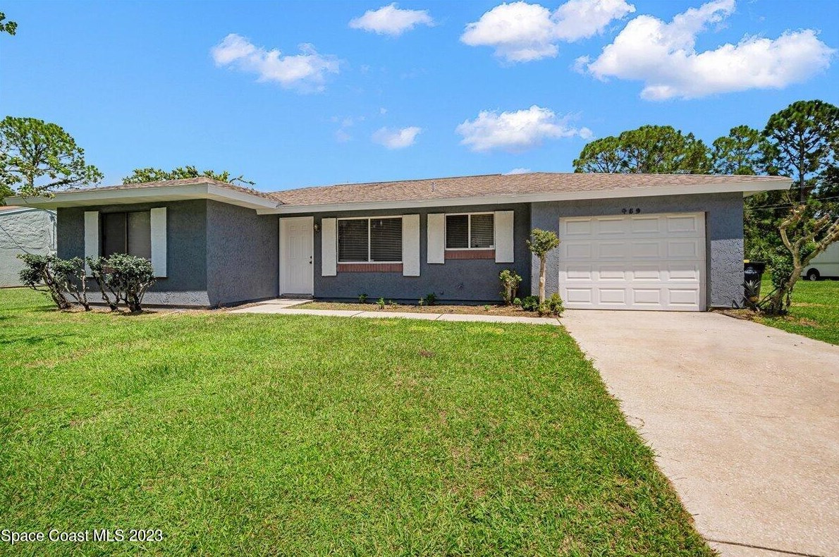 459 Grenadier Ave, Melbourne, FL 32907-1758