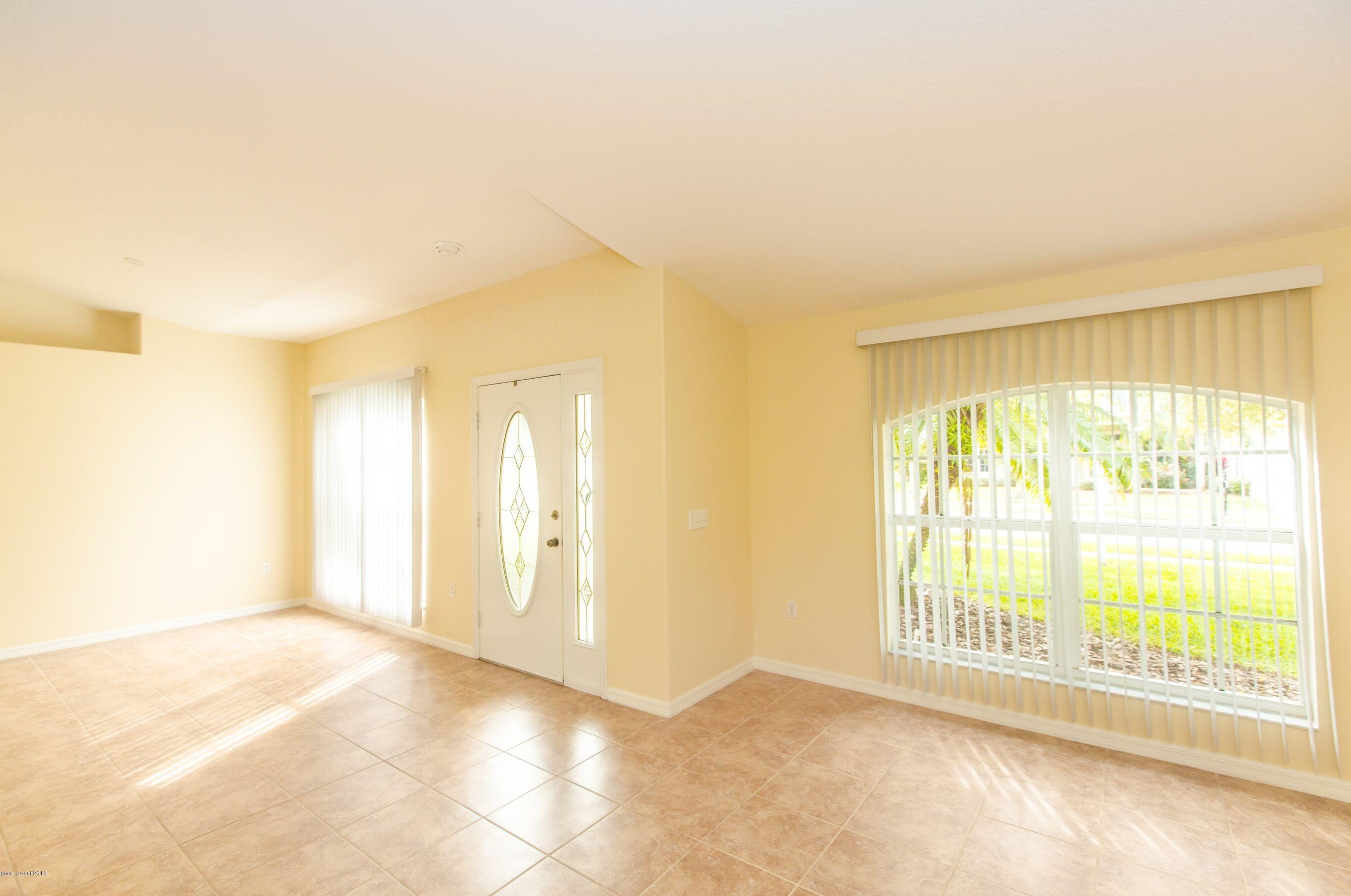 2502 Woodfield Cir, Melbourne, FL 32904