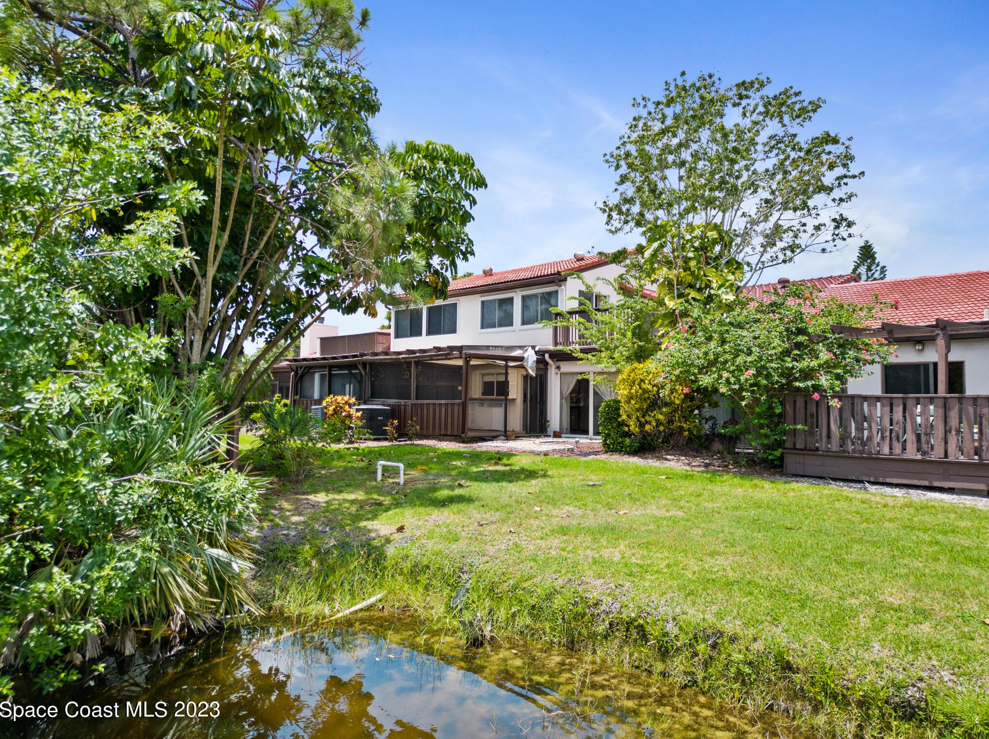 105 Osprey Ct, Melbourne FL  32940-7832 exterior