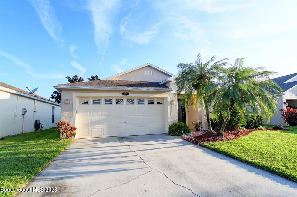 2138 Caledonia Pl, Melbourne, FL 32940