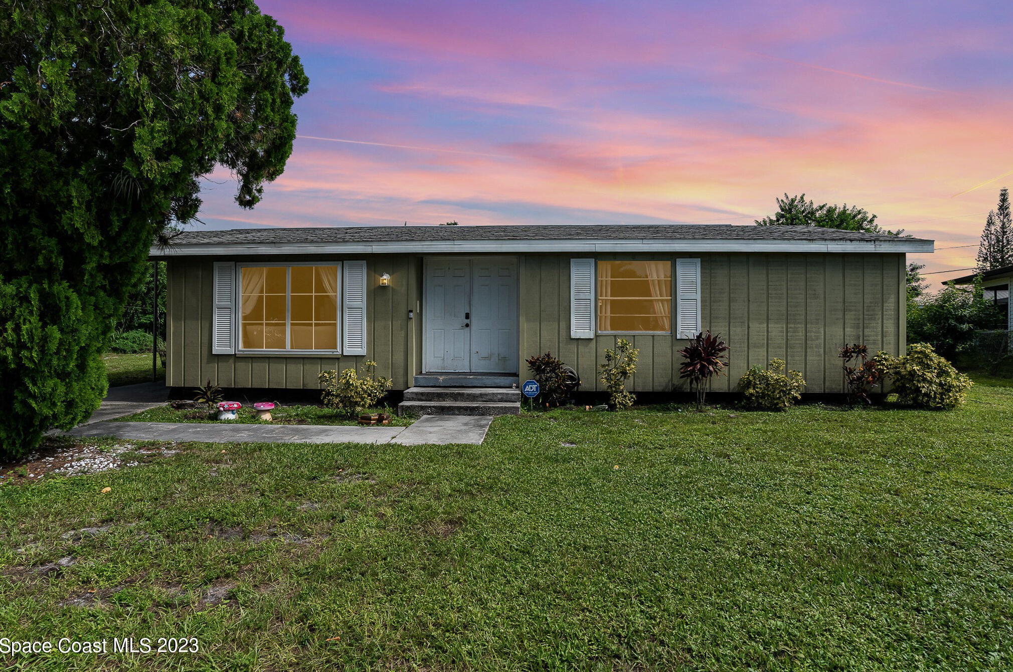 705 Angle St, Melbourne, FL 32905-5708