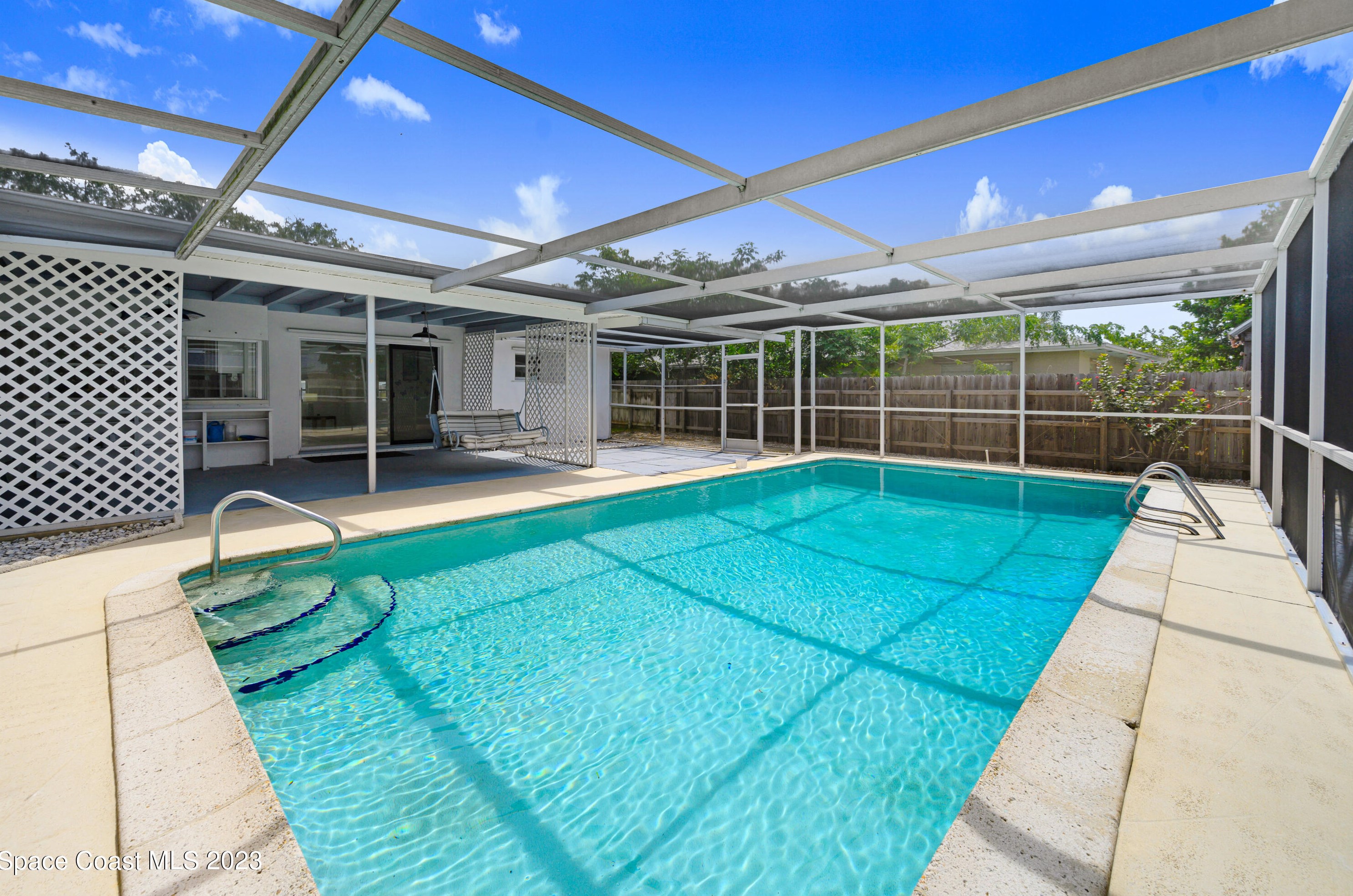 640 Caiman St, Melbourne, FL 32937-3404