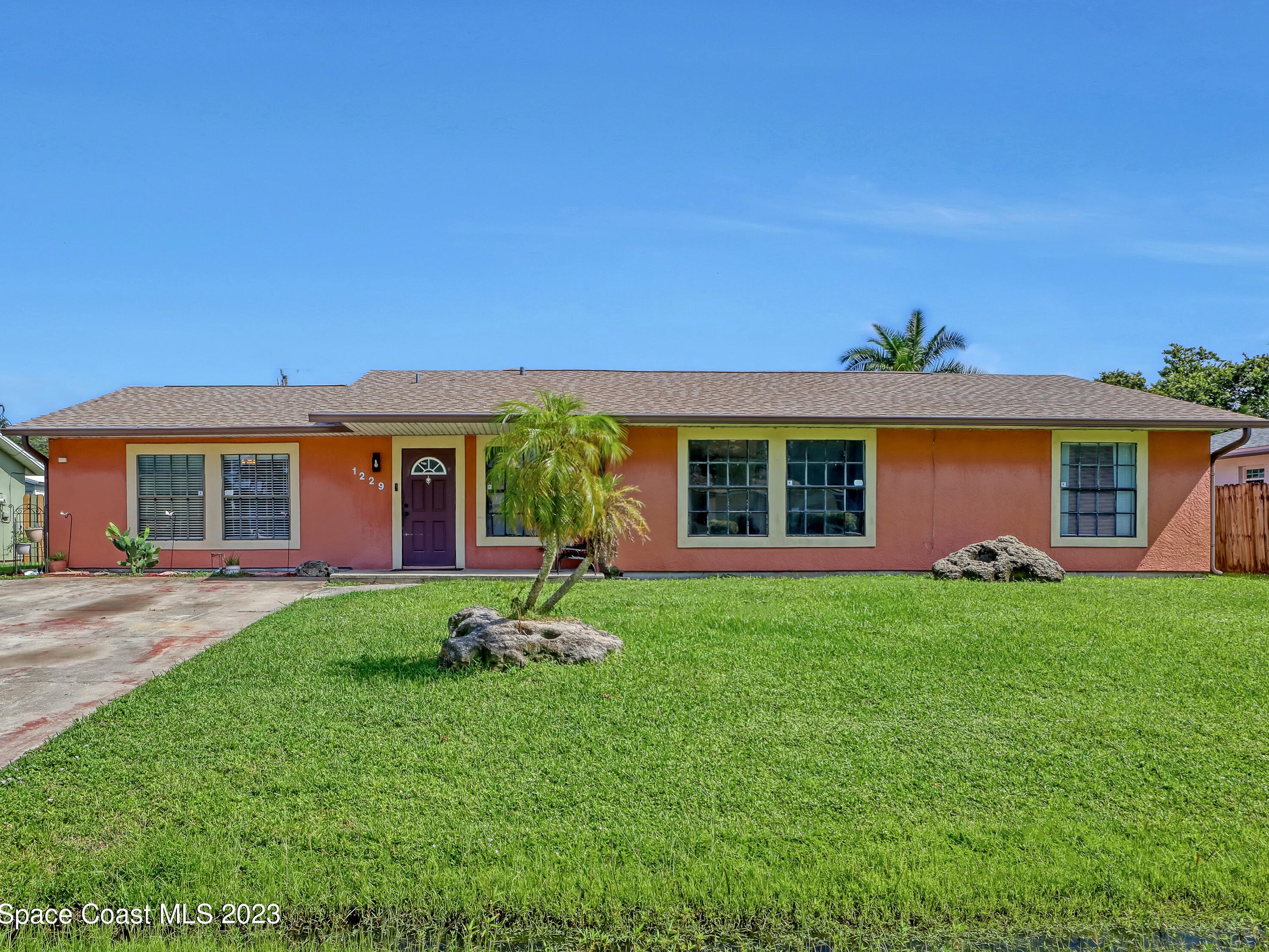 1229 Gilpin St, Melbourne, FL 32907-7933