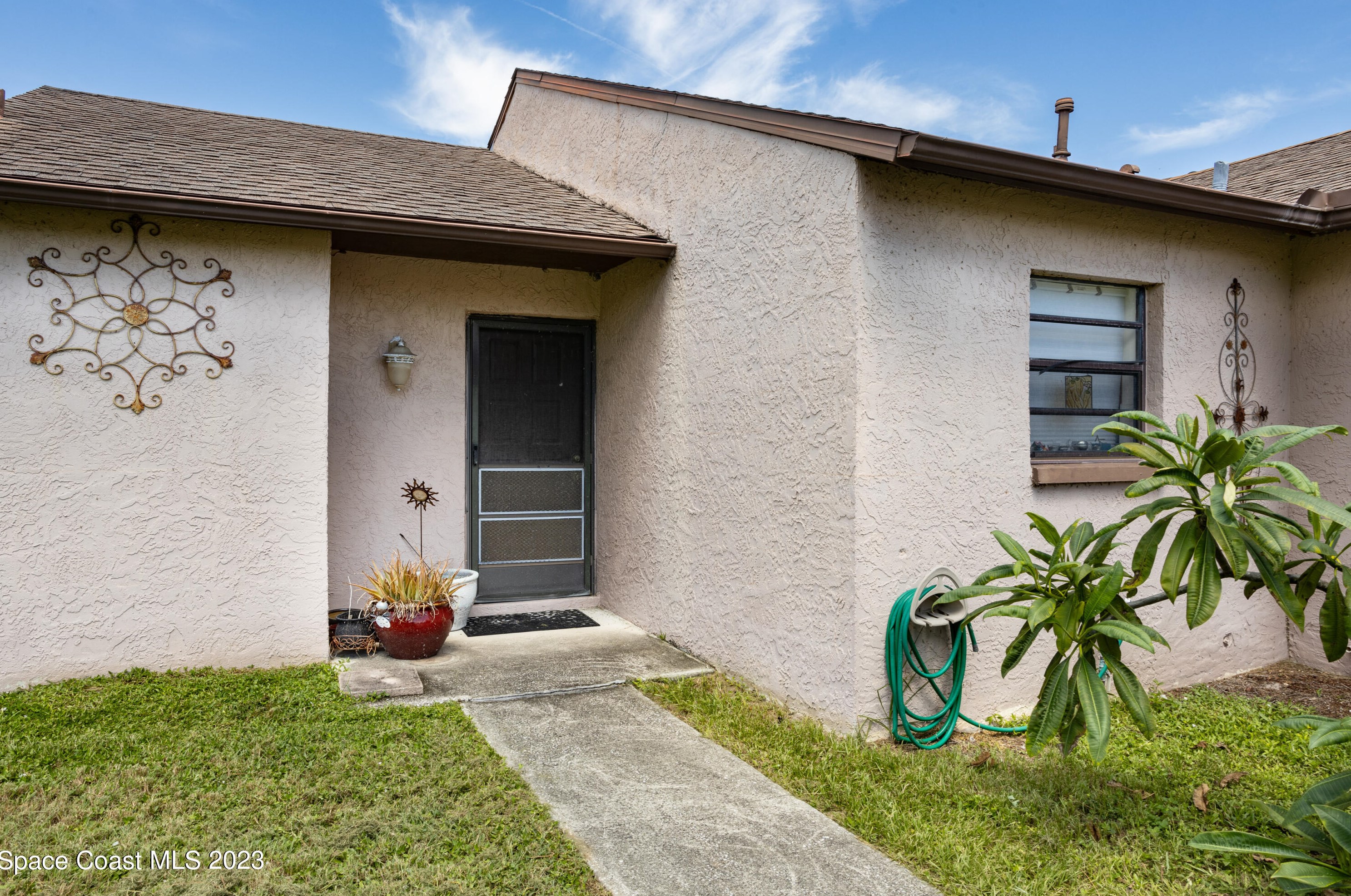 1685 Cardinal Ct, Melbourne, FL 32935-4544