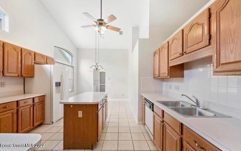 468 Prestwick Ct, Melbourne FL  32940-1876 exterior