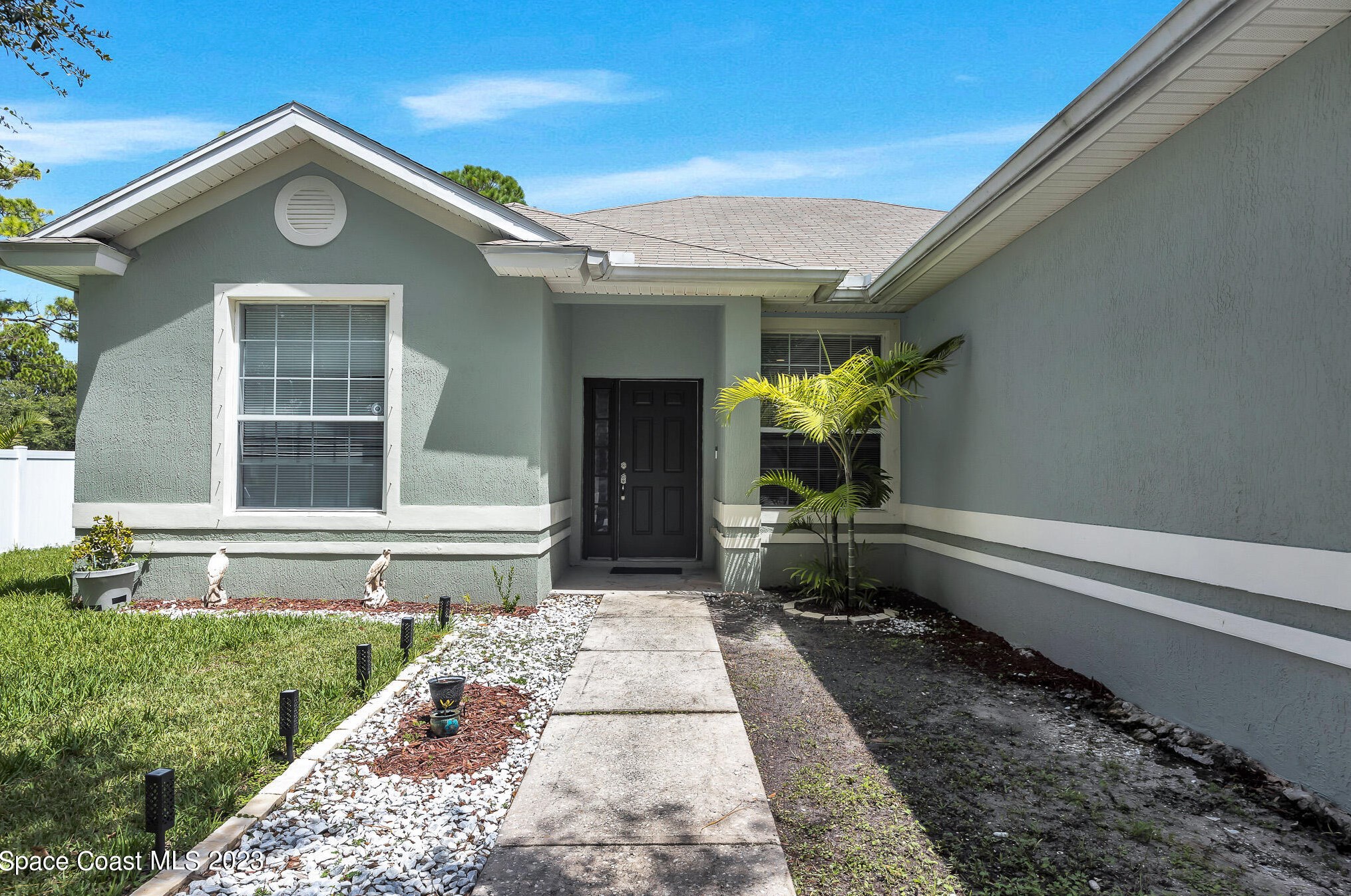 1377 Gillott St, Melbourne, FL 32907-7985