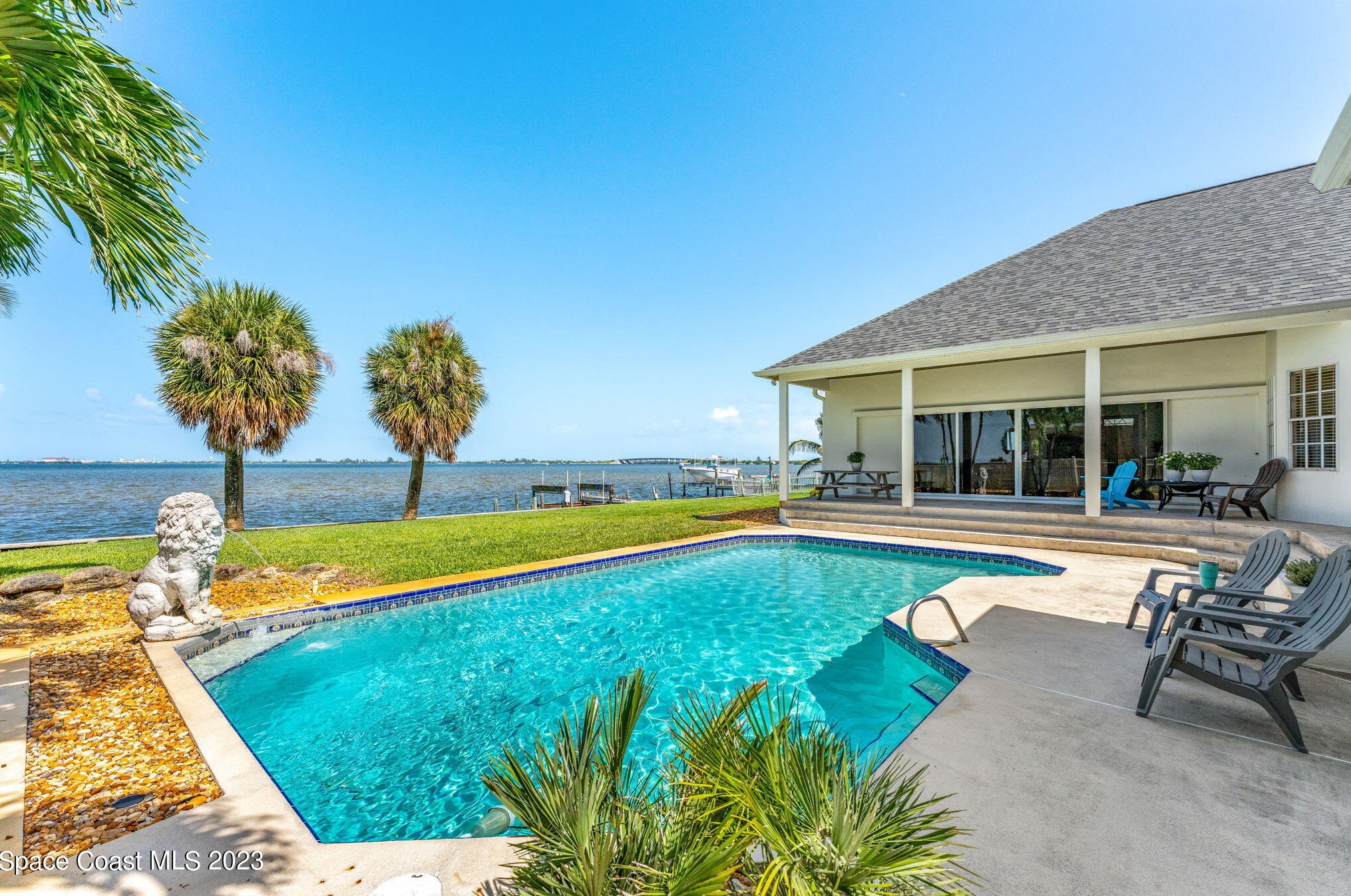 7960 S Tropical Trail, Merritt Island, FL 32952