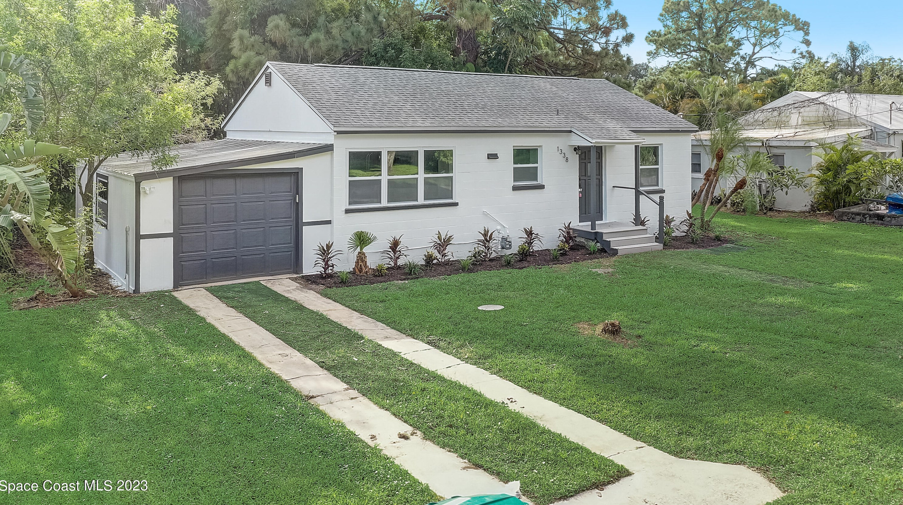 1338 Lenora Dr, Merritt Island FL 32952-5156 exterior