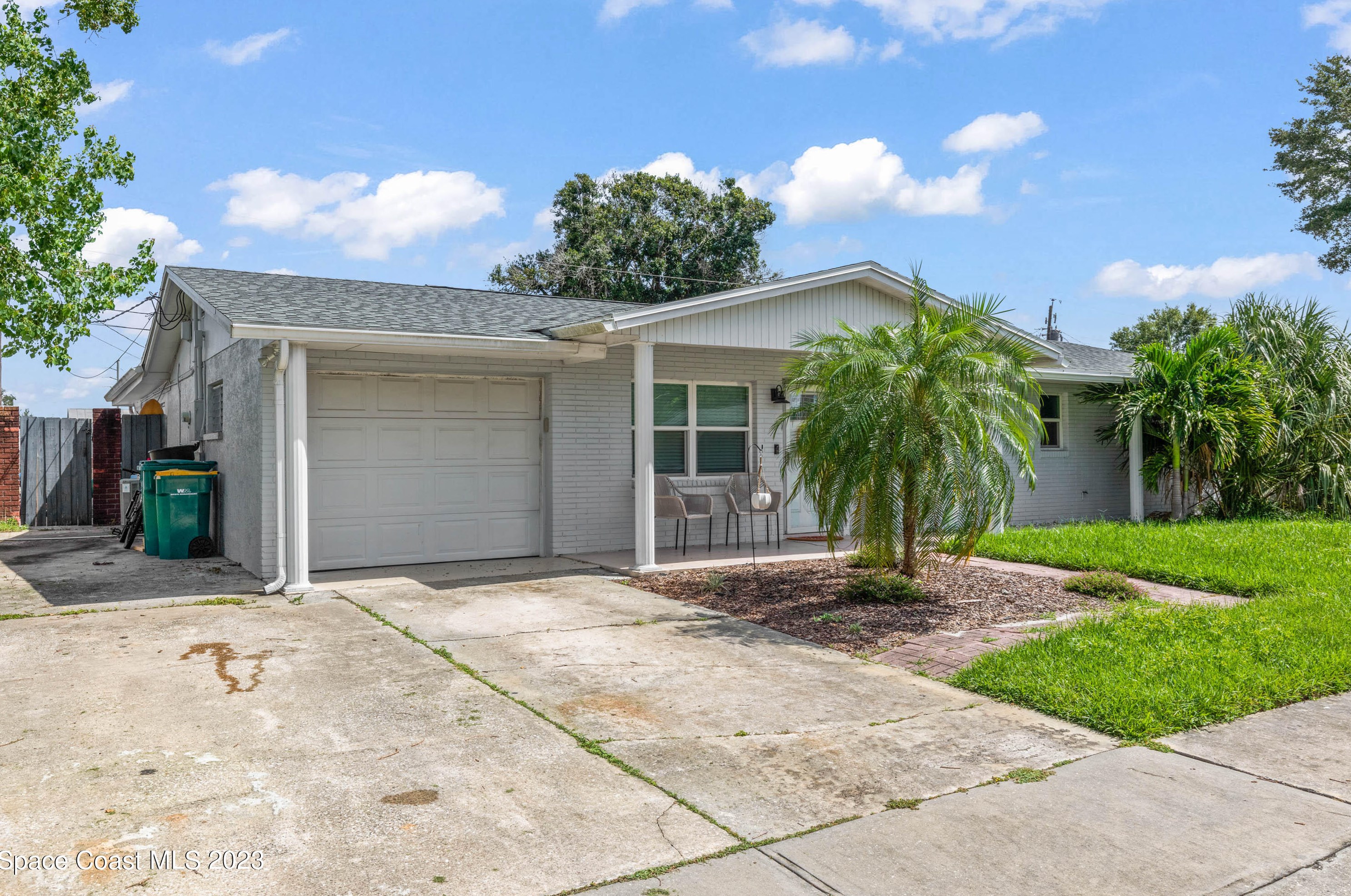 2132 Cheryl Ct, Melbourne, FL 32935-3130