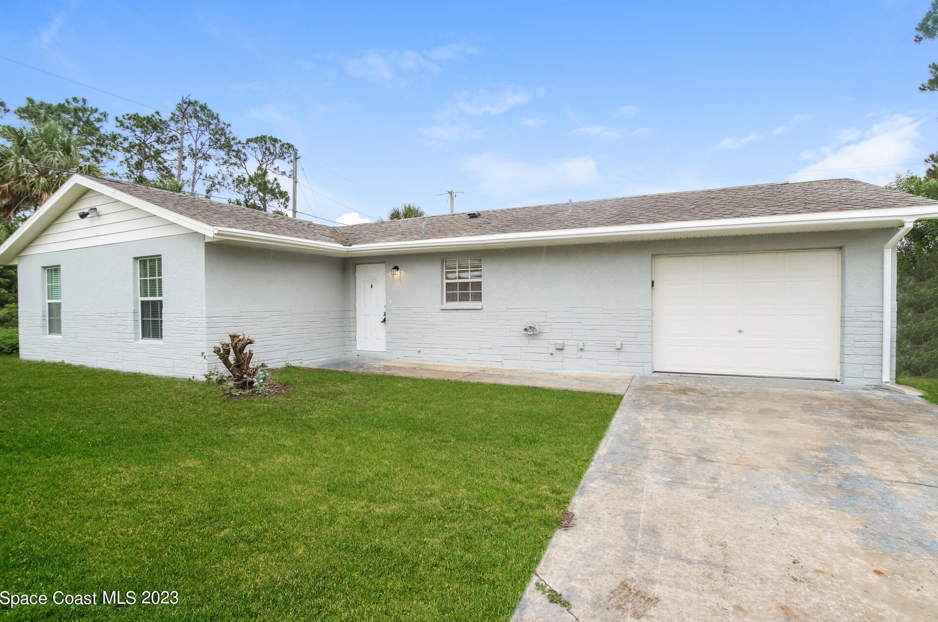 680 Bluefields St Se, Melbourne, FL 32909