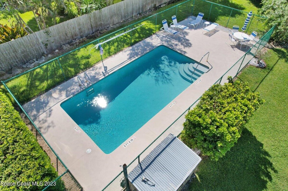 833 Poinsetta Dr, Melbourne, FL 32937-3548