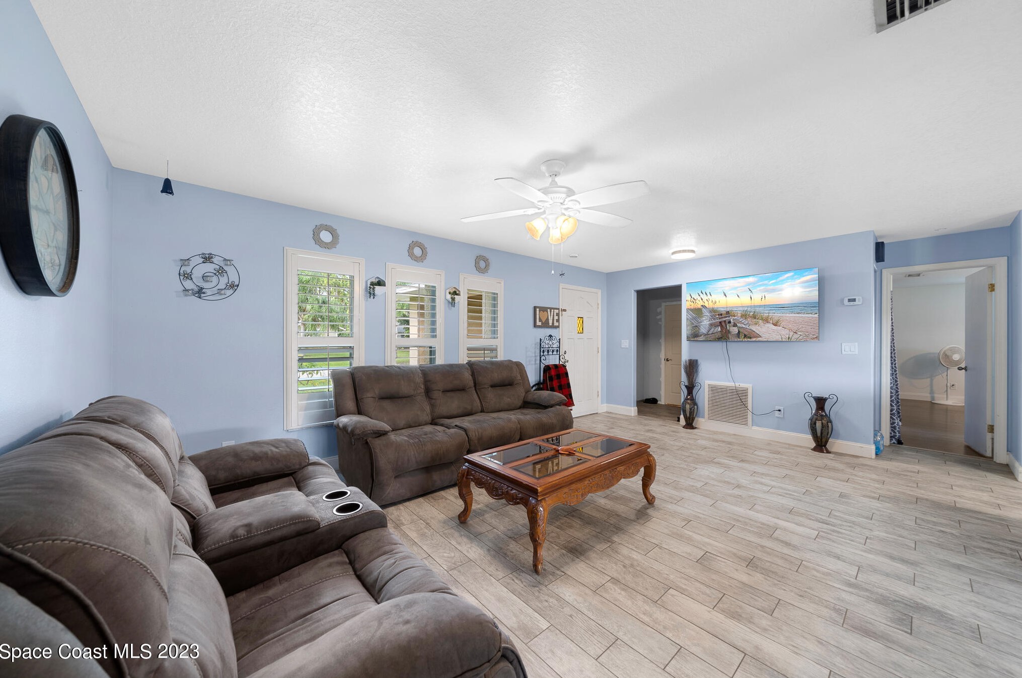 990 Emerald Rd, Melbourne FL 32909-3886 exterior