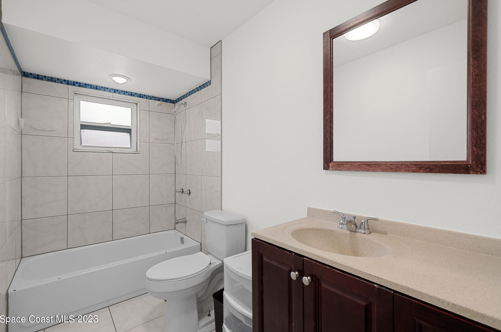 990 Emerald Rd, Melbourne FL 32909-3886 exterior