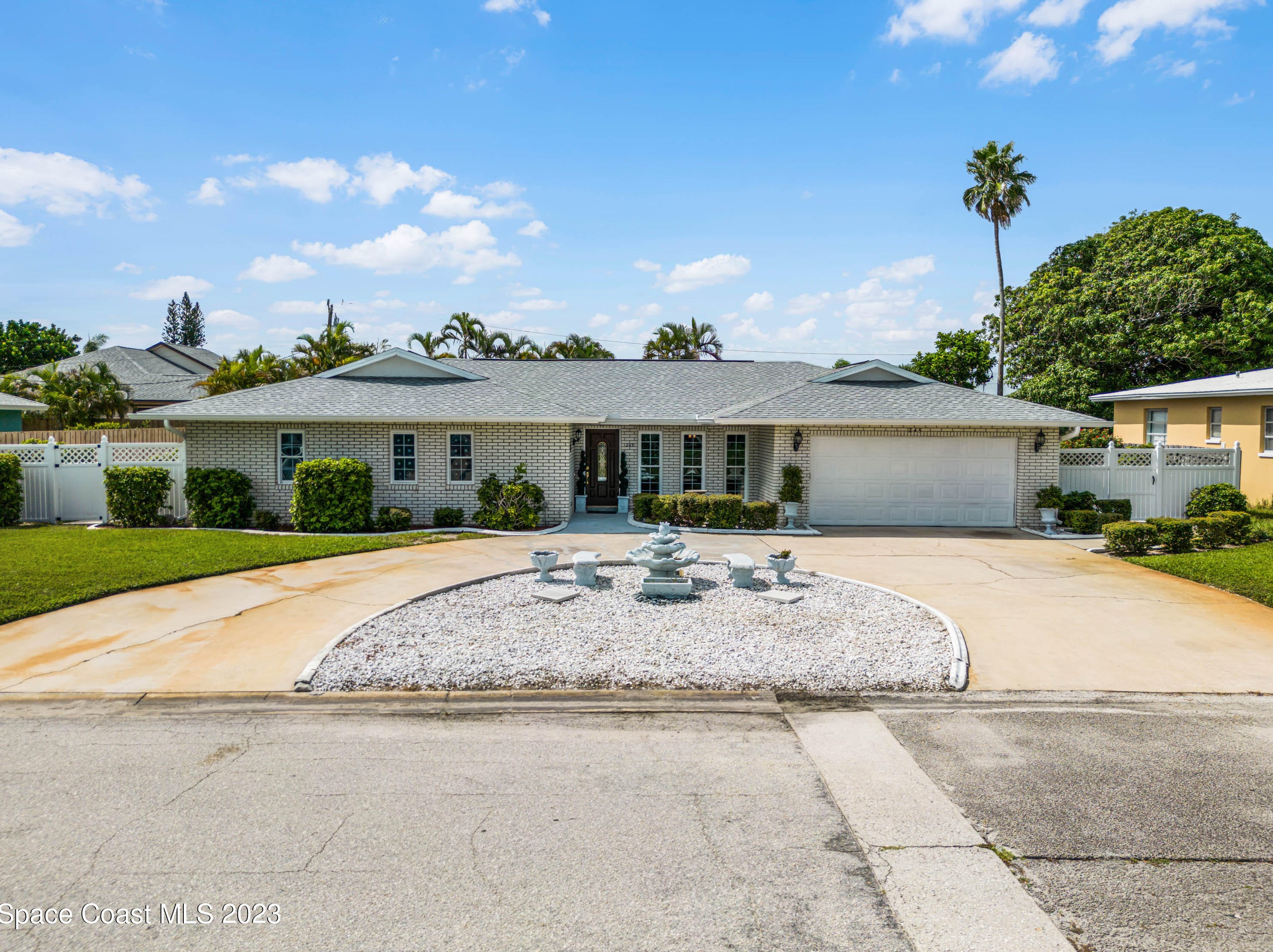 245 Wilson Ave, Melbourne, FL 32937-2933