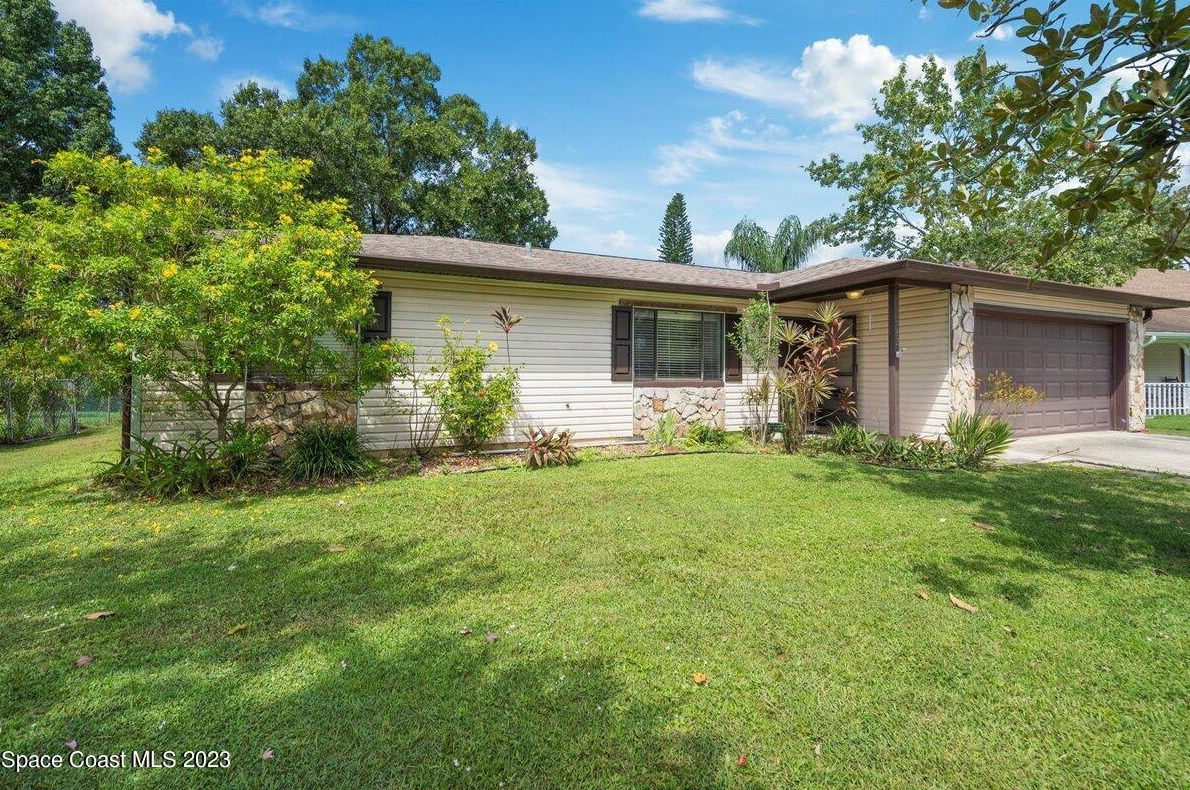 782 Lime Ave, Melbourne, FL 32907-5928