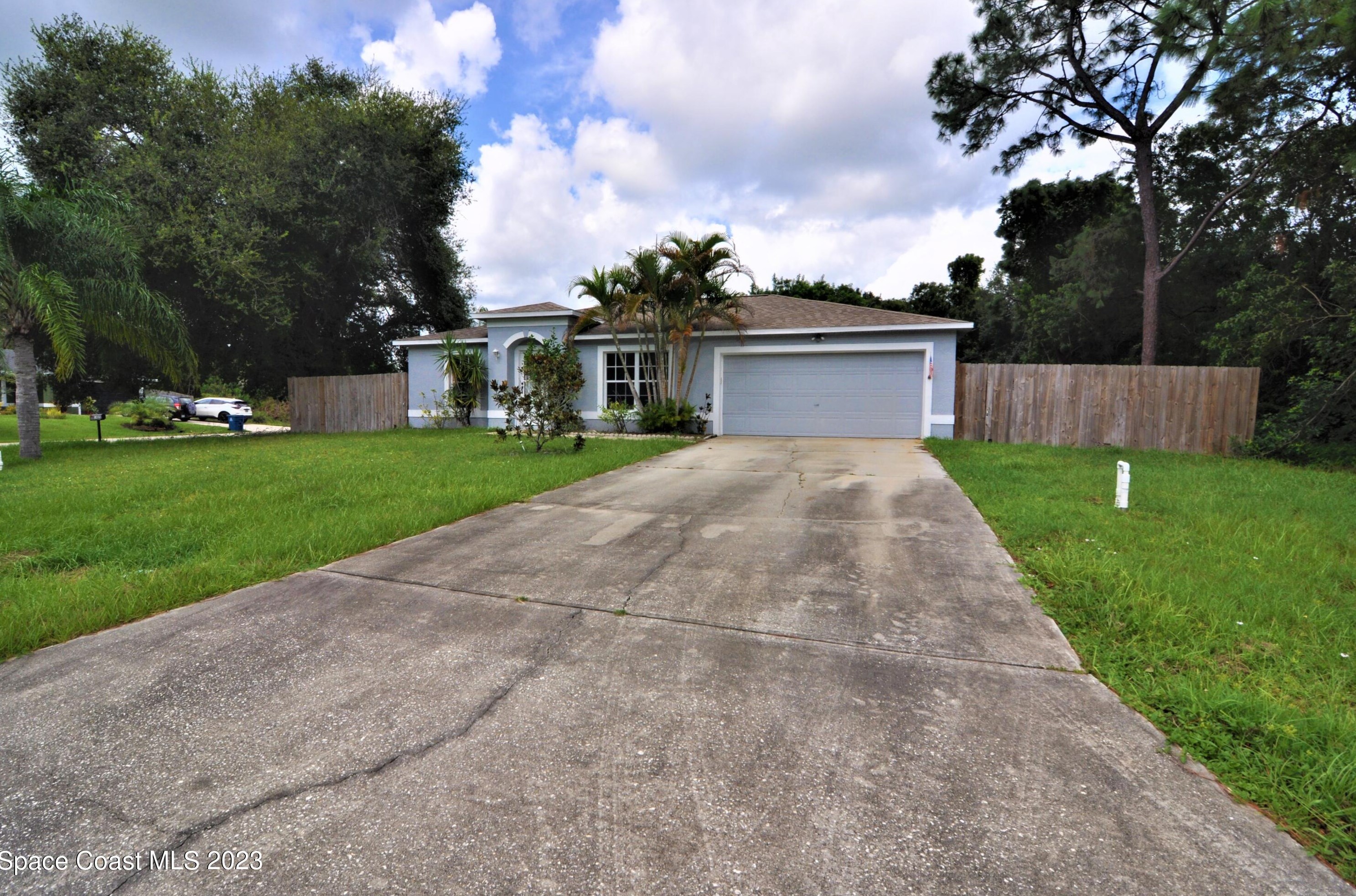 524 Decker Ct, Melbourne, FL 32907-6906