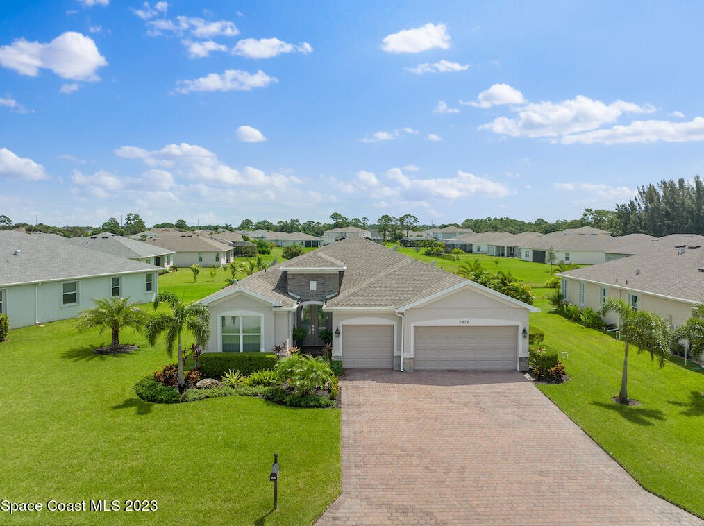 5976 Sequoia Cir, Vero Beach, FL 32967