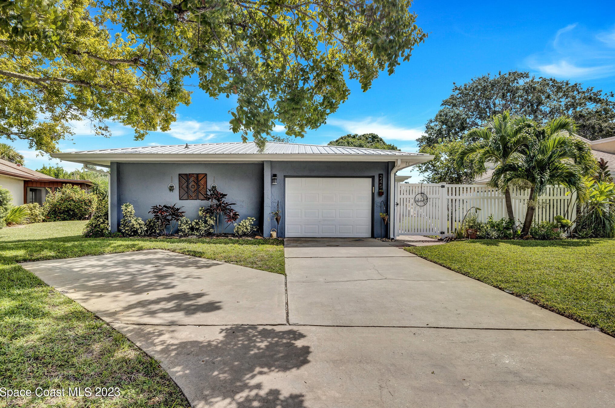 245 Applewood Cir, Melbourne, FL 32940-7701