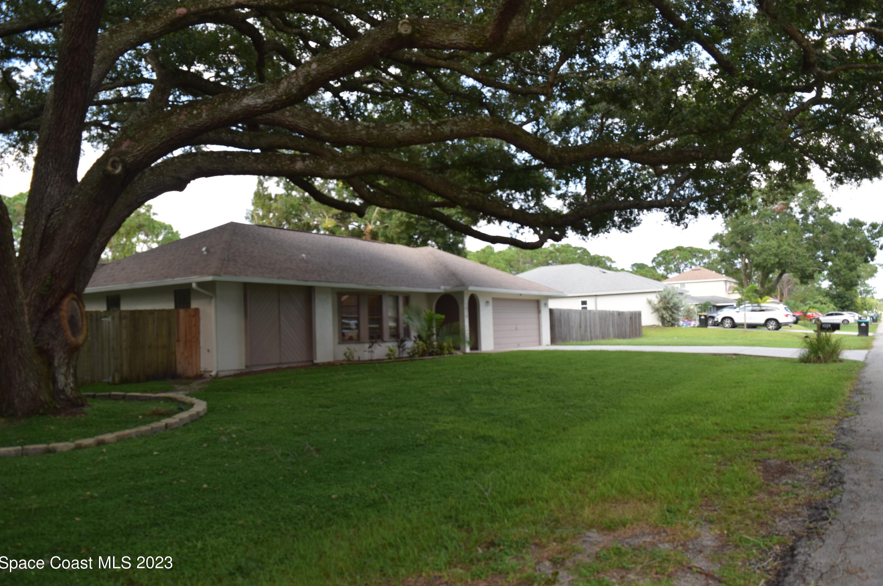 1029 Salina St Se, Melbourne, FL 32909
