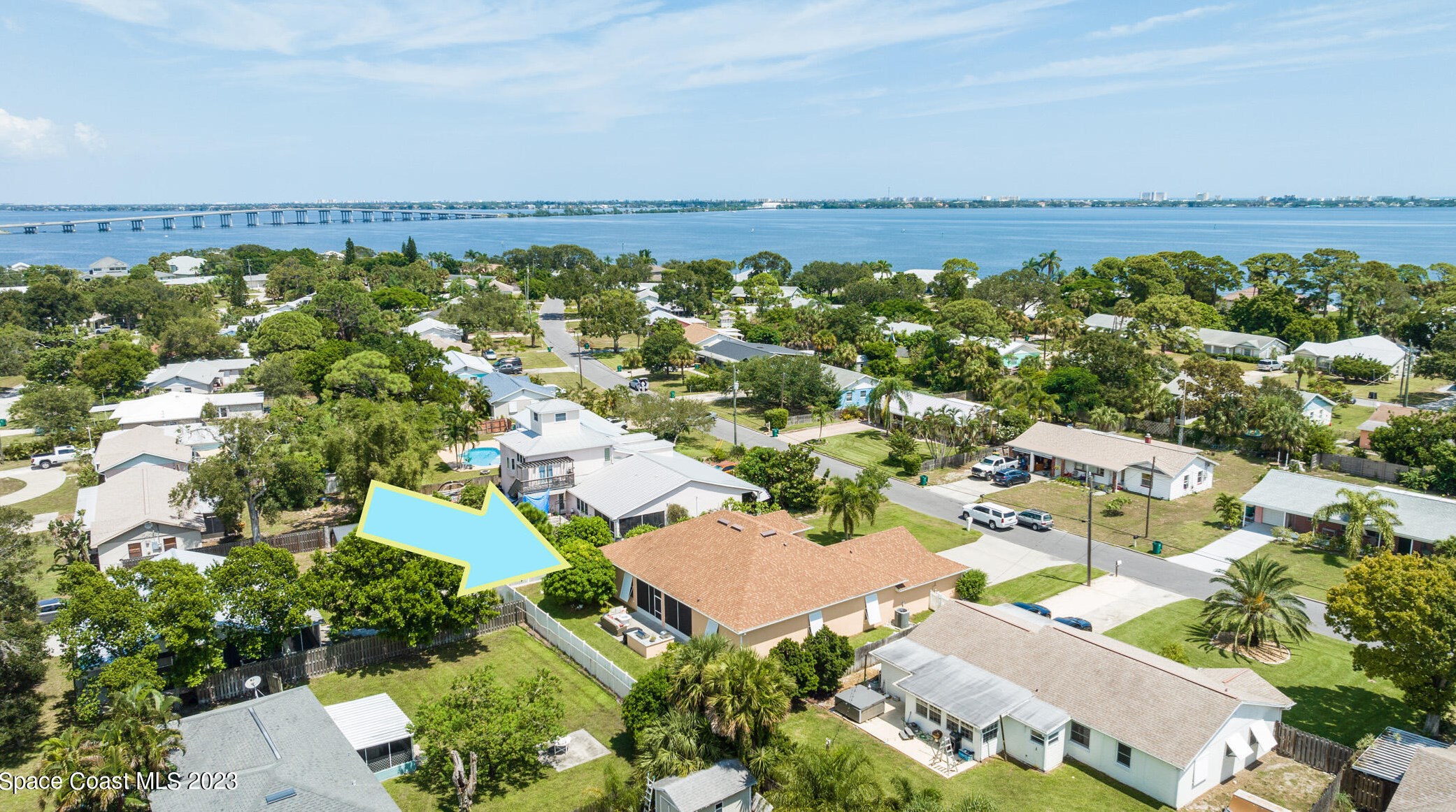 708 Ballard Dr, Melbourne, FL 32935-6904