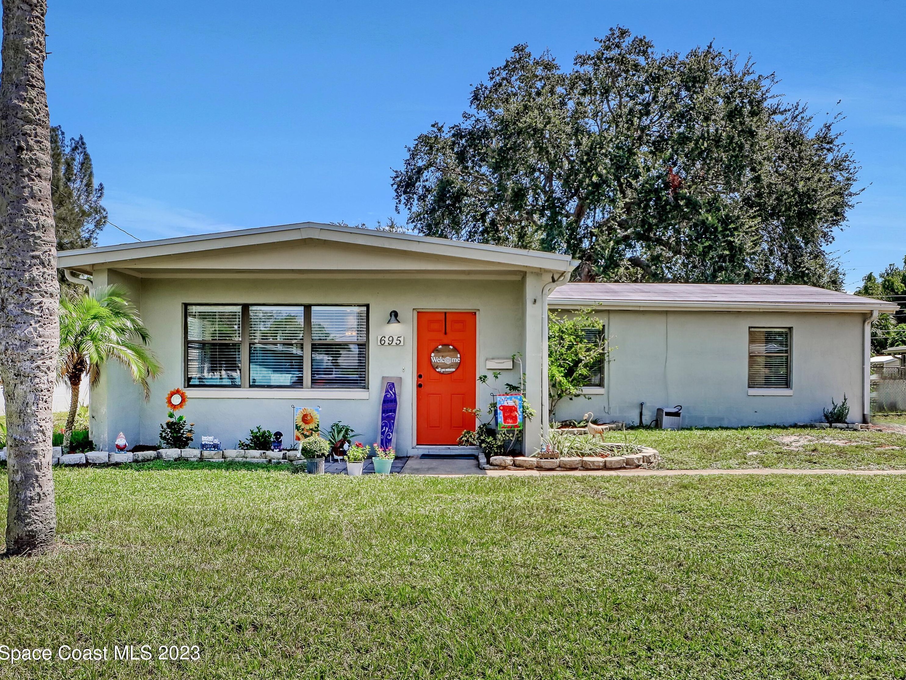 695 Teak Dr, Melbourne, FL 32935-5054
